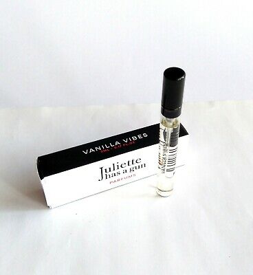 Juliette Has a Gun 香草氛围 4 毫升 0.135 液体盎司盎司。型号:Juliette Has a Gun Vanilla Vibes 4ml 0.135 fl.盎司。 oficjalna próbka 香水,Juliette Has a Gun 香草氛围 4ml 0.135 fl.盎司。 официальный образец духов, Juliette Has a Gun 香草氛围 4ml 0.135 fl.盎司。乌拉德尼·沃佐雷克香水,